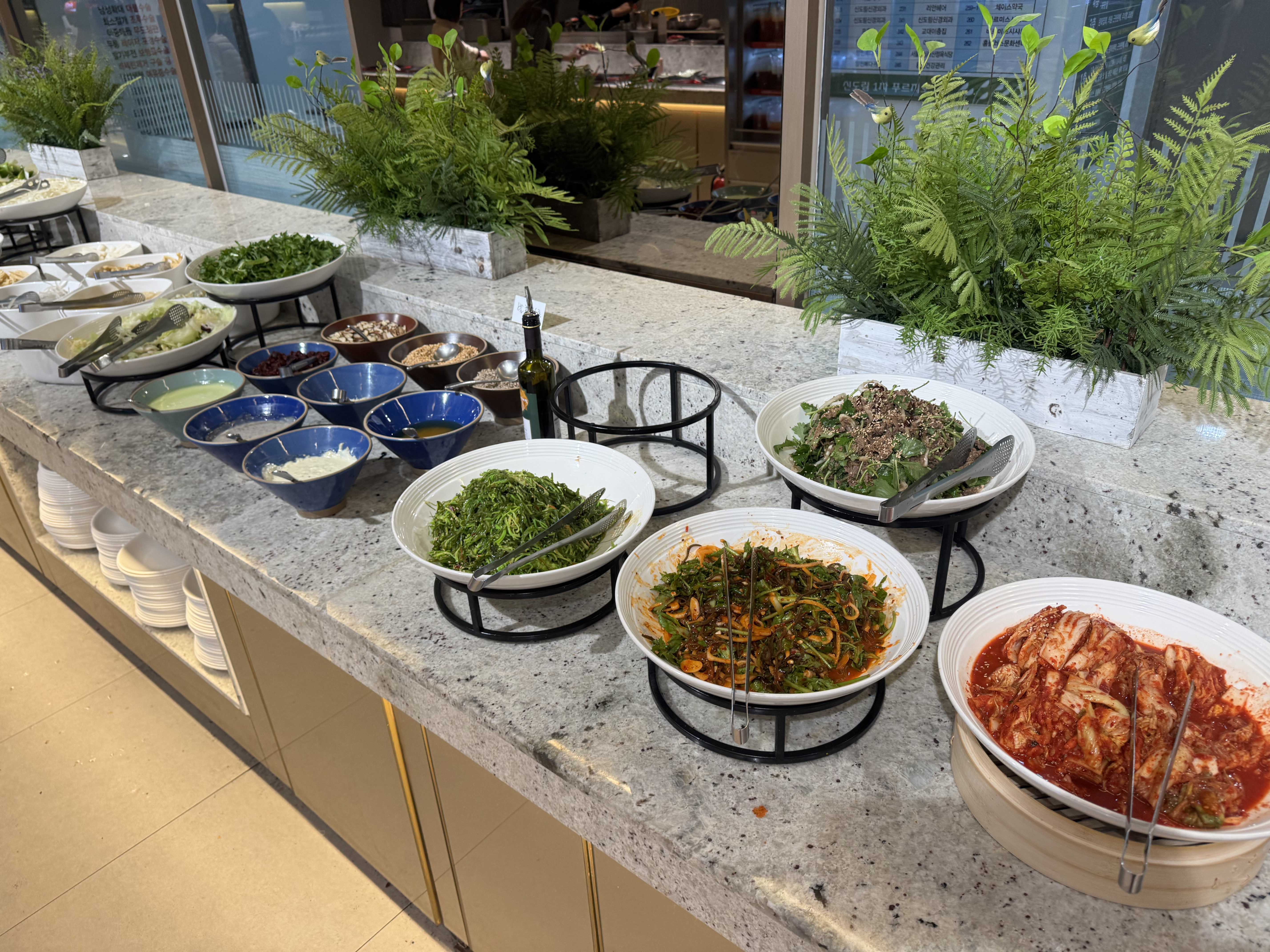 Salad bar vegetable corner