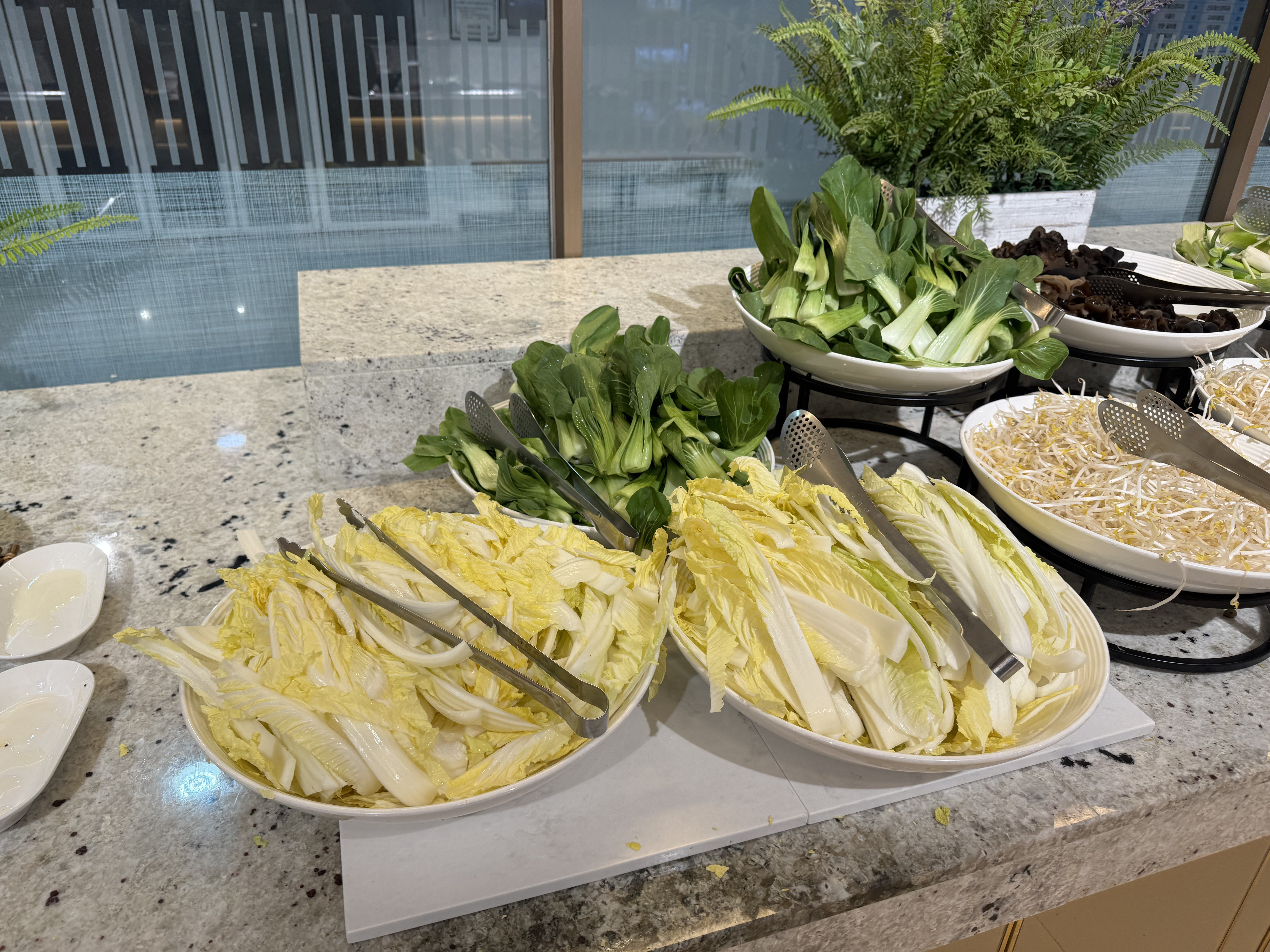 Shabu-shabu leafy greens