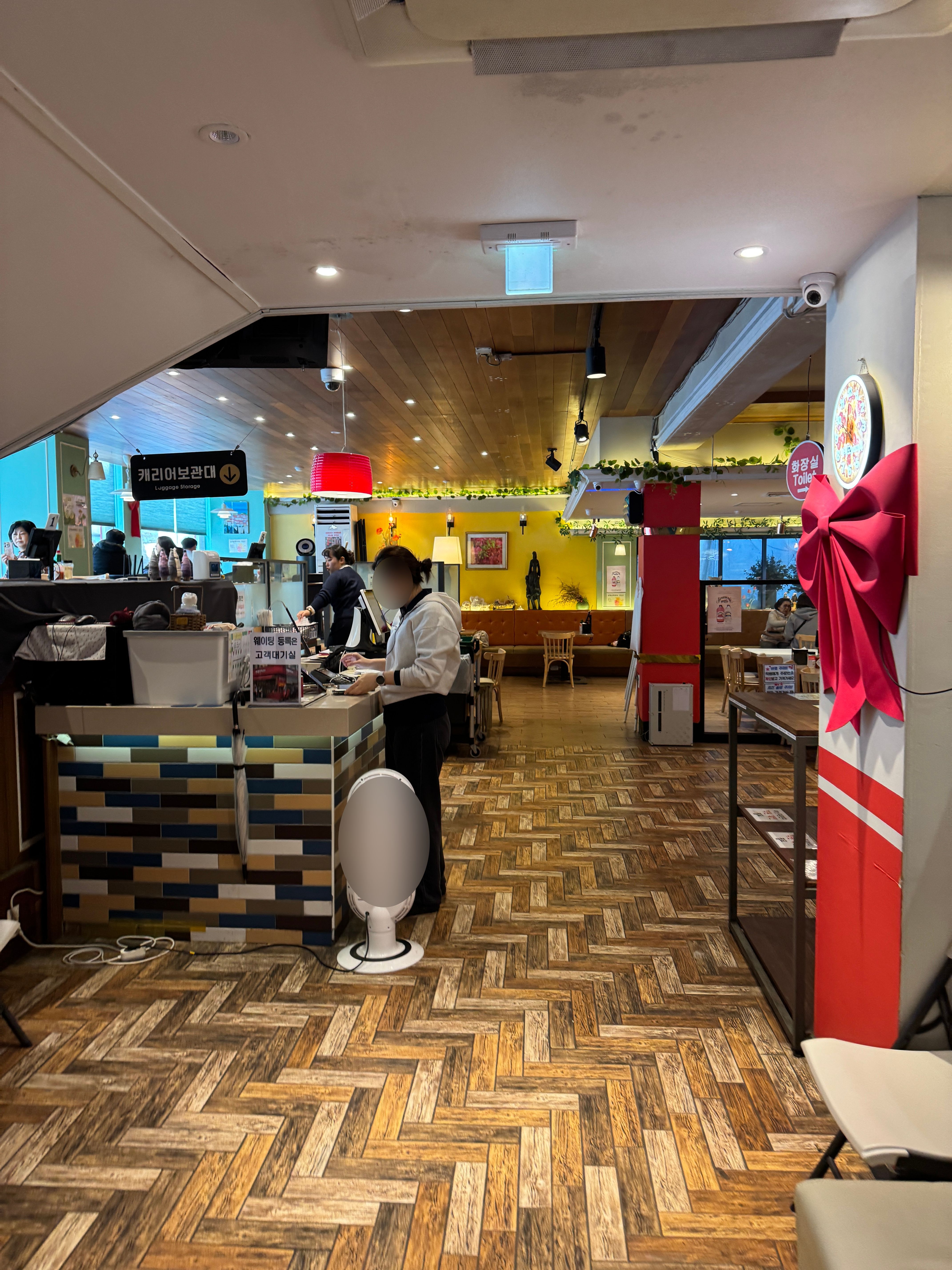 이재모피자 본점 내부 카운터