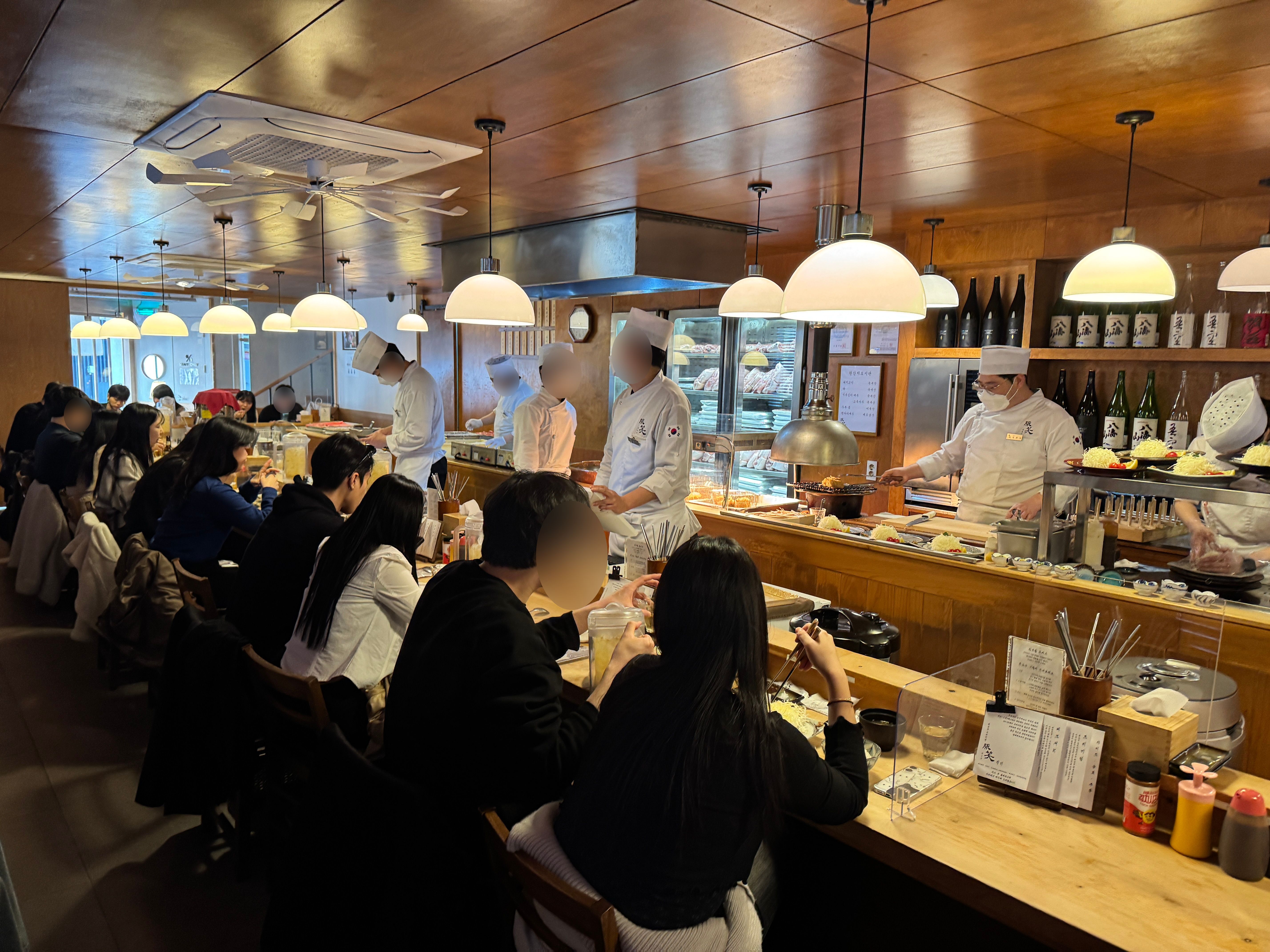 Interior of Tonshou Gwangalli