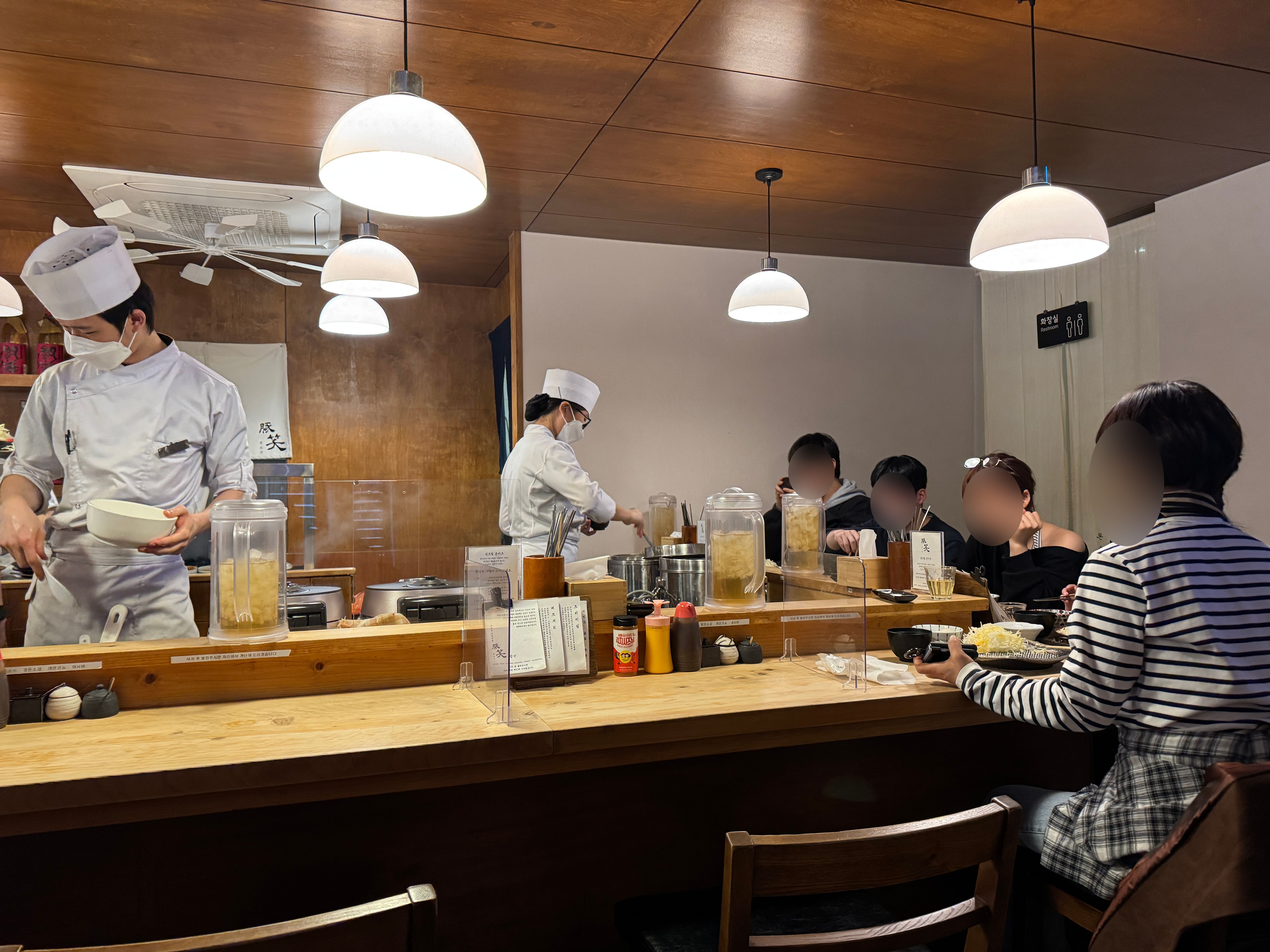 Kitchen view at Tonshou Gwangalli